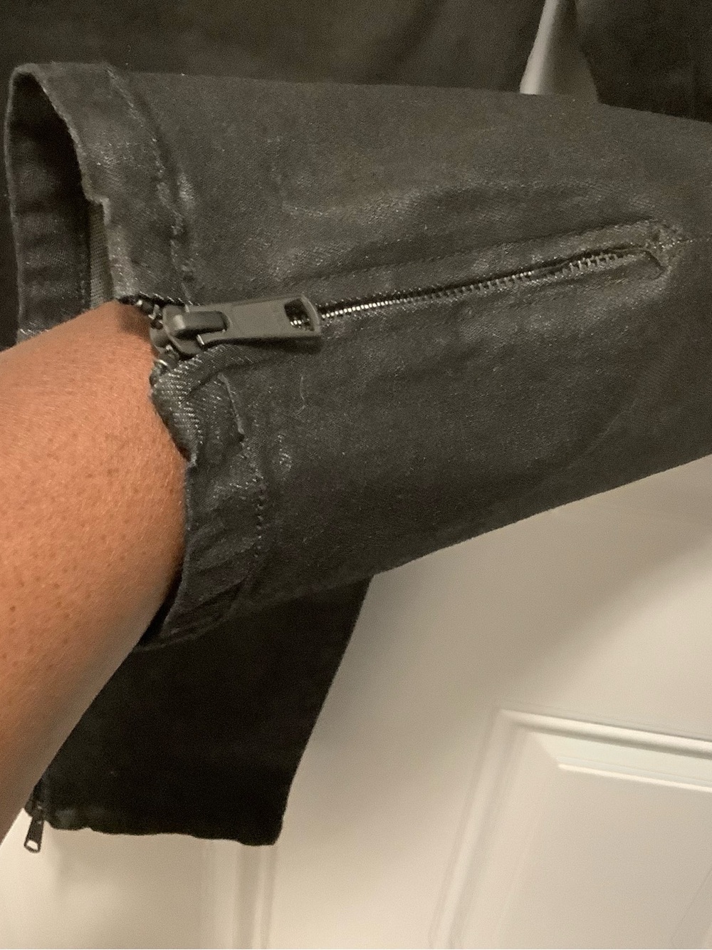 Universal Standard NWOT Meuse Black High Rise Resin Jeans Size 20 Zippered Ankle - Picture 4 of 7